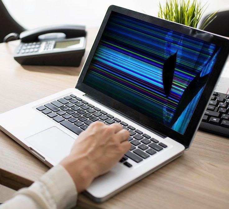 نقش سیستم‌ عامل در هنگ کردن کامپیوتر